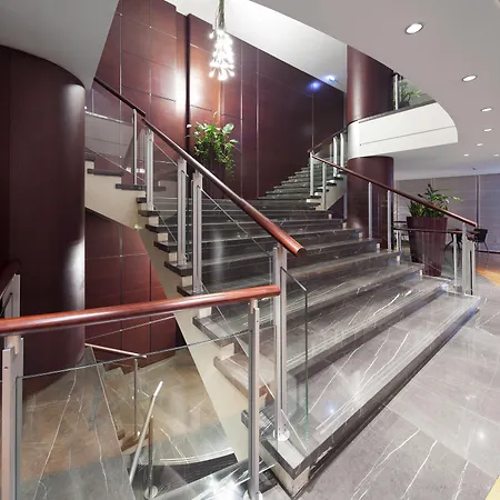 Nh Panorama Hotel 4*