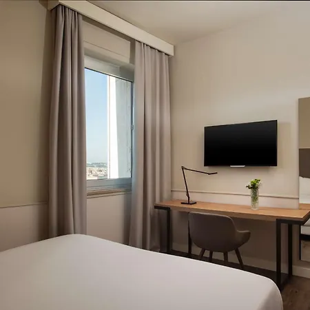 Nh Panorama 4* نابولي